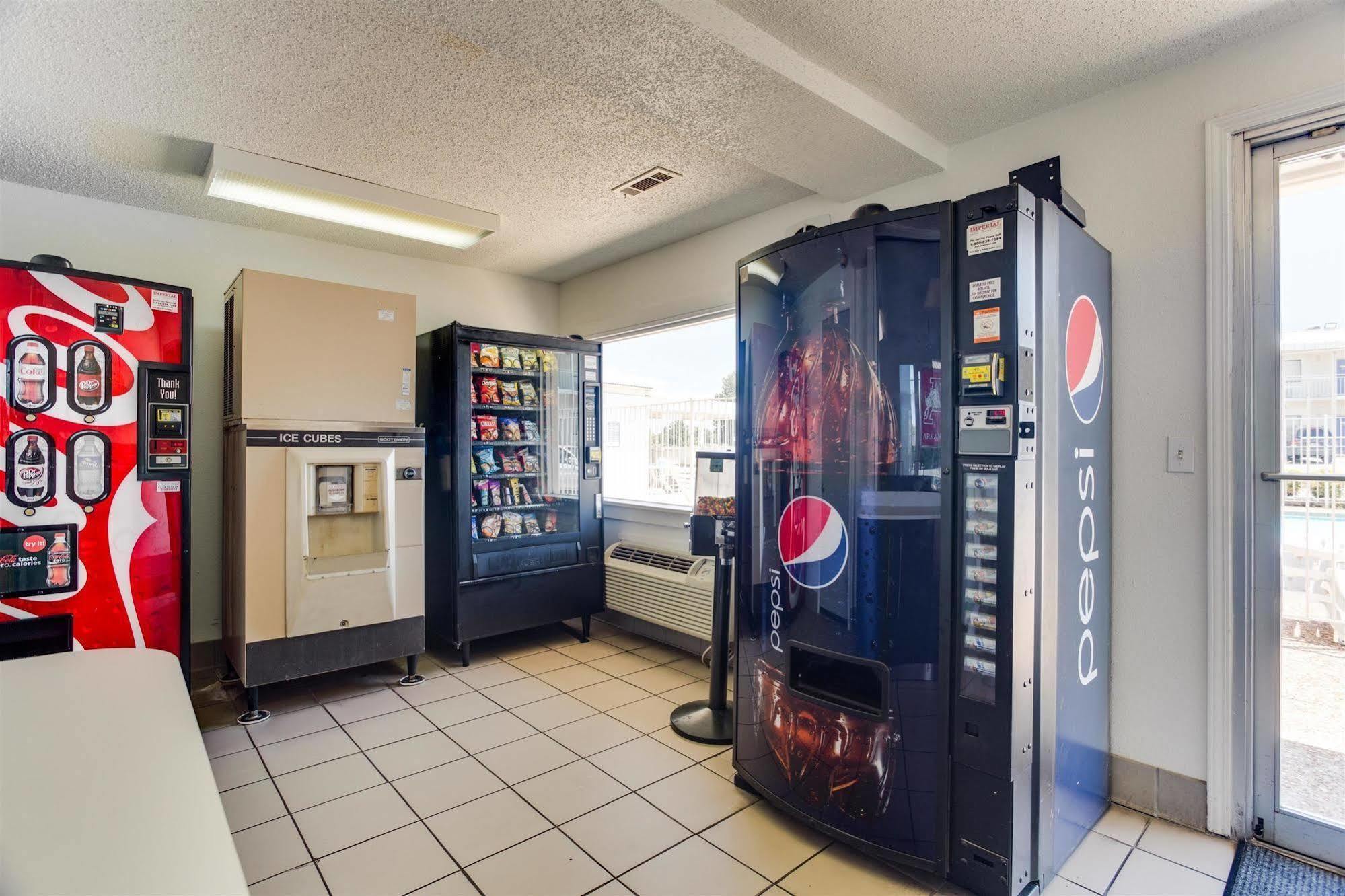 Motel 6-Fayetteville, Ar Екстериор снимка