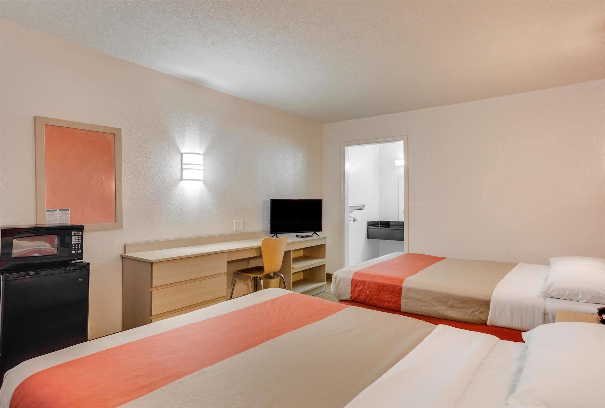 Motel 6-Fayetteville, Ar Екстериор снимка