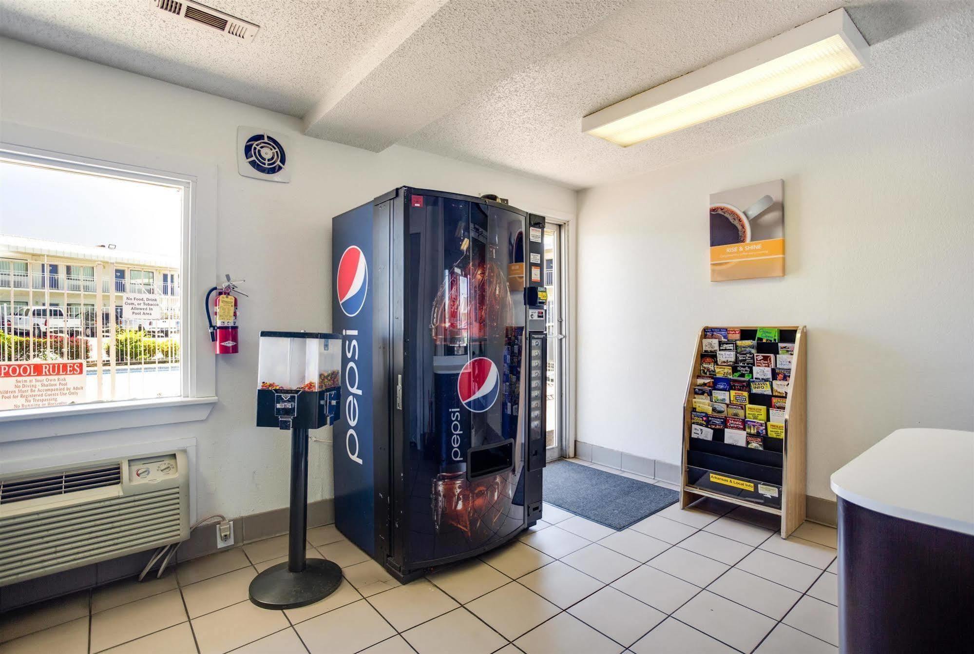 Motel 6-Fayetteville, Ar Екстериор снимка