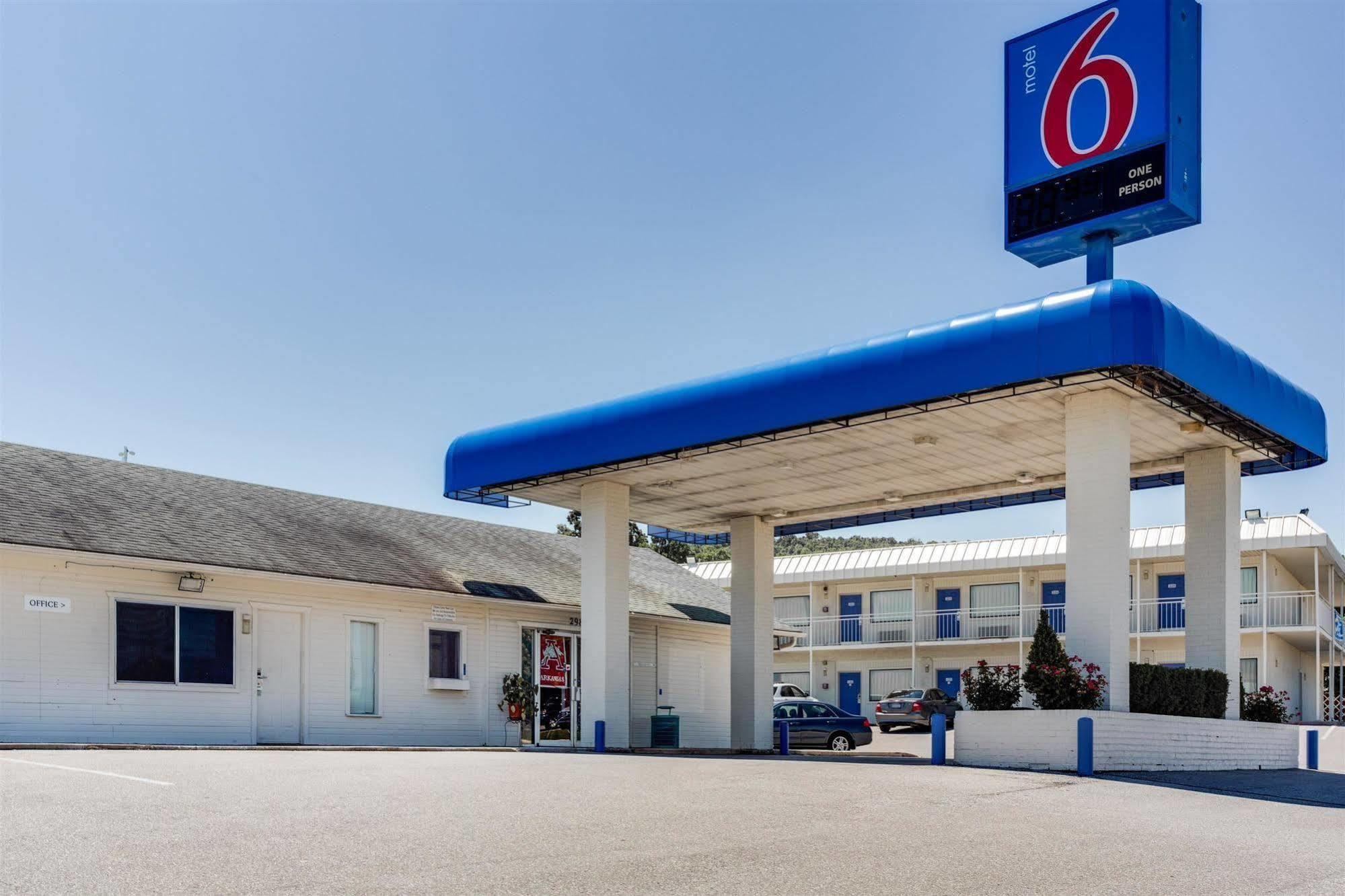 Motel 6-Fayetteville, Ar Екстериор снимка