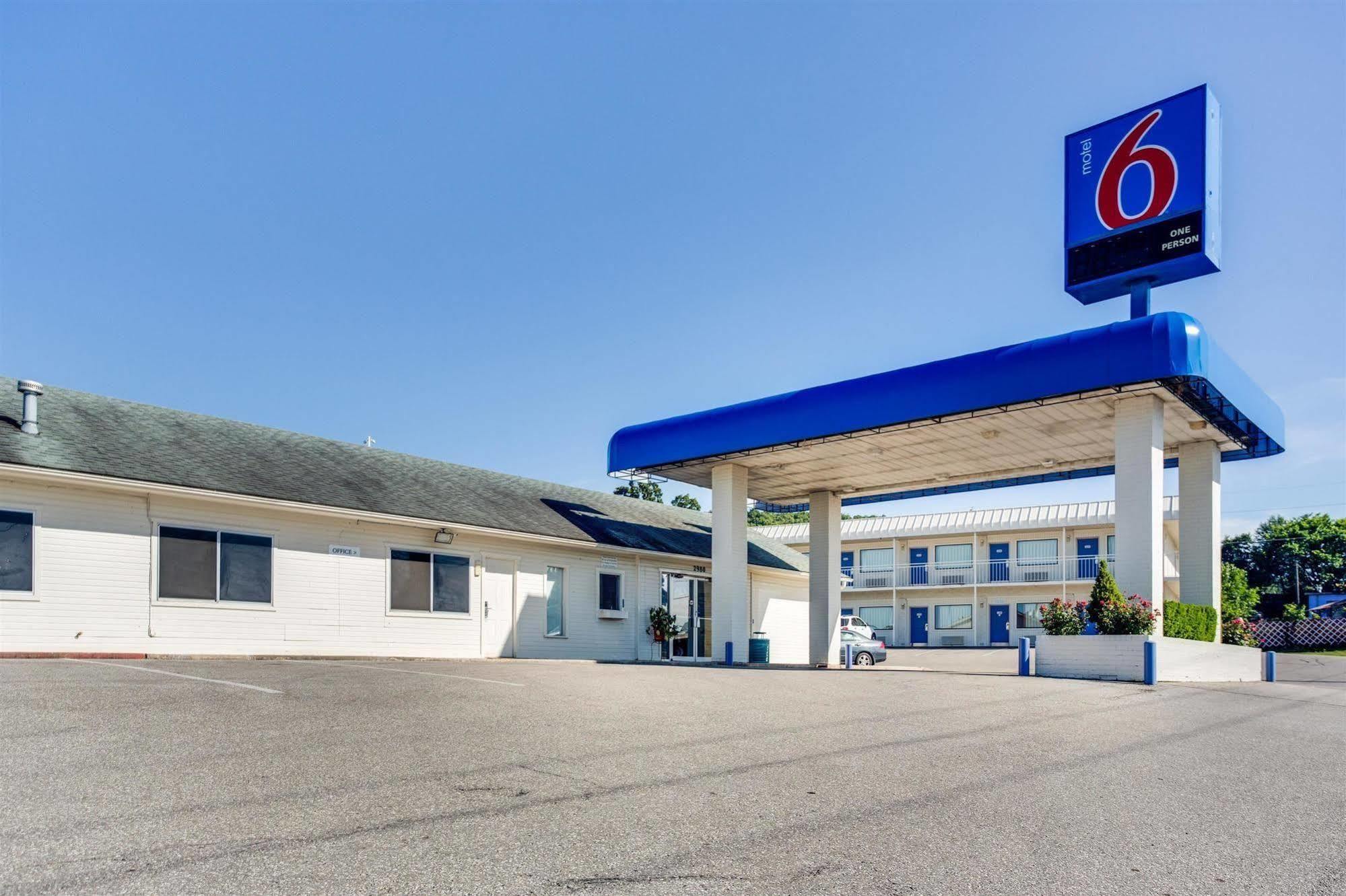 Motel 6-Fayetteville, Ar Екстериор снимка