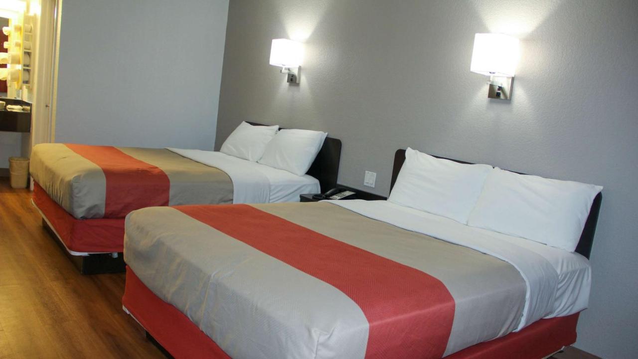 Motel 6-Fayetteville, Ar Екстериор снимка