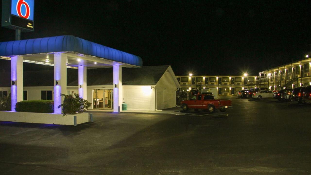 Motel 6-Fayetteville, Ar Екстериор снимка