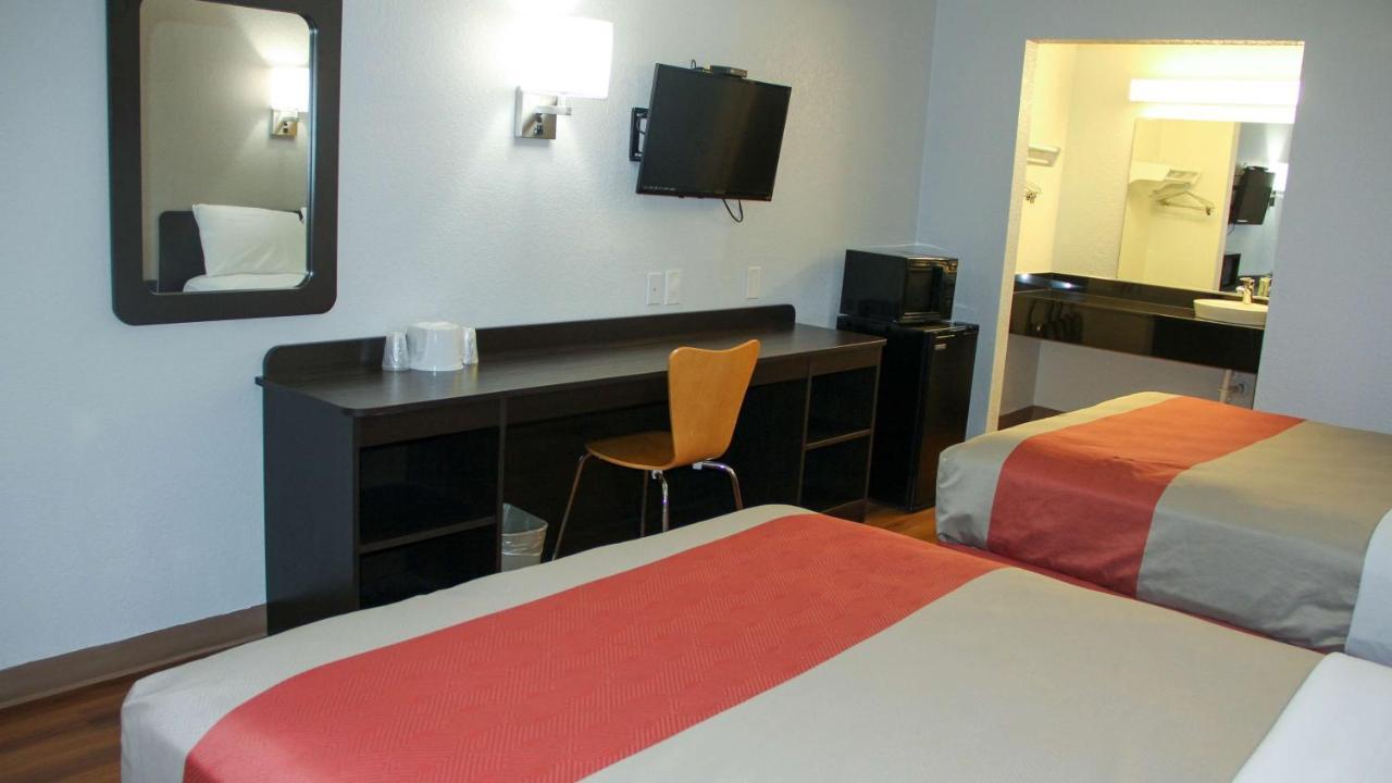 Motel 6-Fayetteville, Ar Екстериор снимка